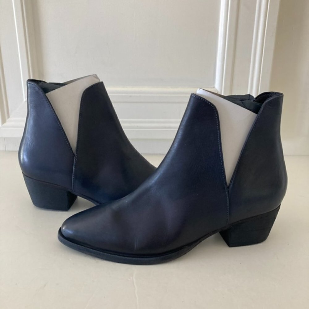 NWOB Free People Charm Double V Black Leather Ankle Boots